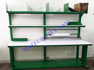 Bàn thao tác đóng gói sản phẩm khung thép 