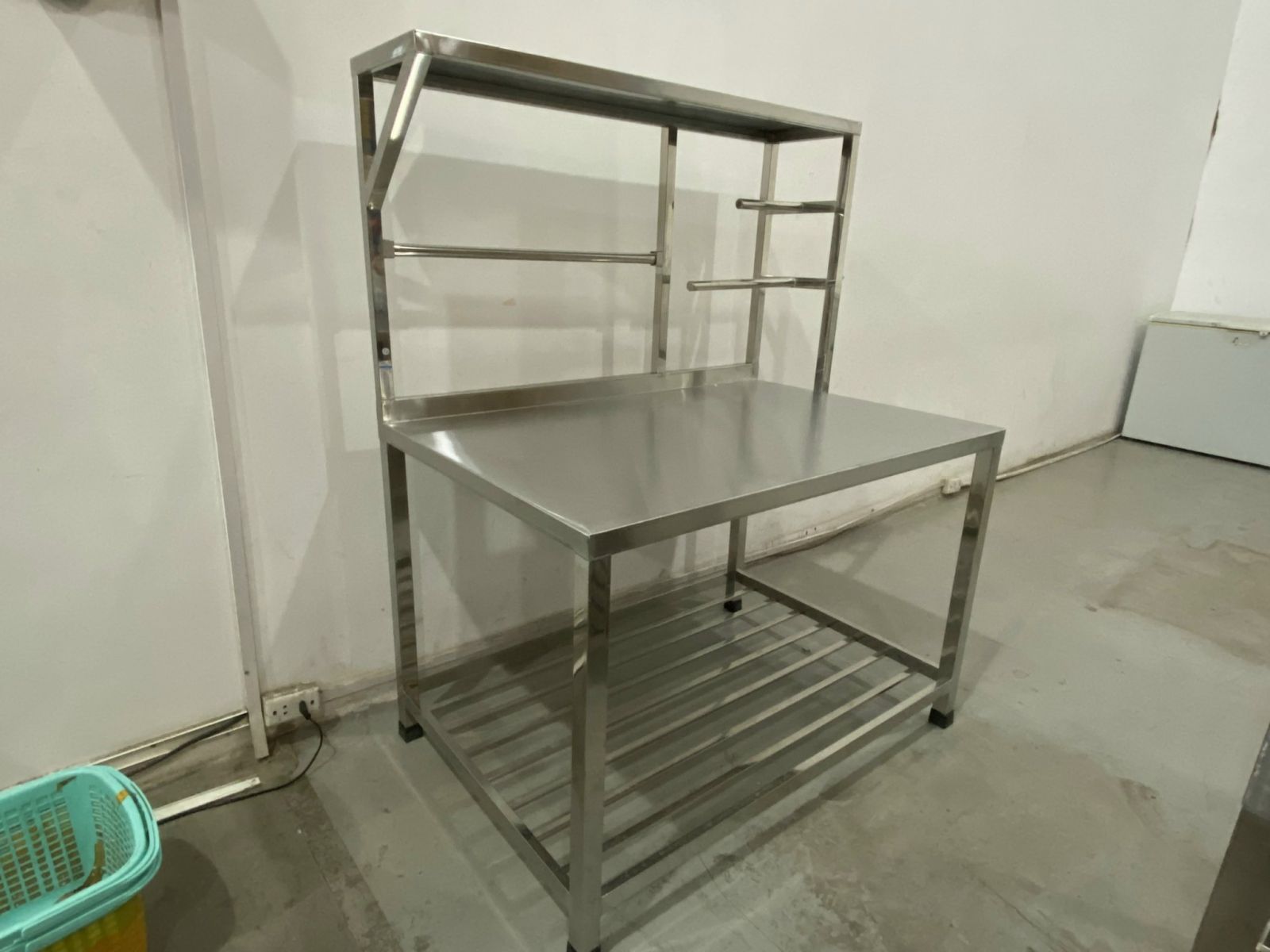 Bàn đóng gói inox