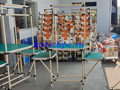 Bàn ống thép bọc nhựa có bàn phụ hai bên